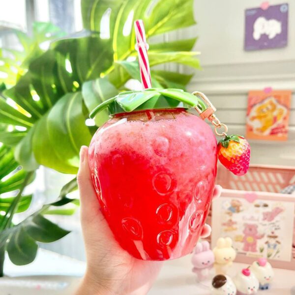 Verres fraises et pailles – Image 4