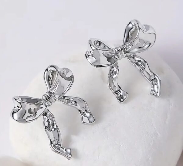 Boucles D'oreilles Plissées En Forme de Nœud couleur ARGENT